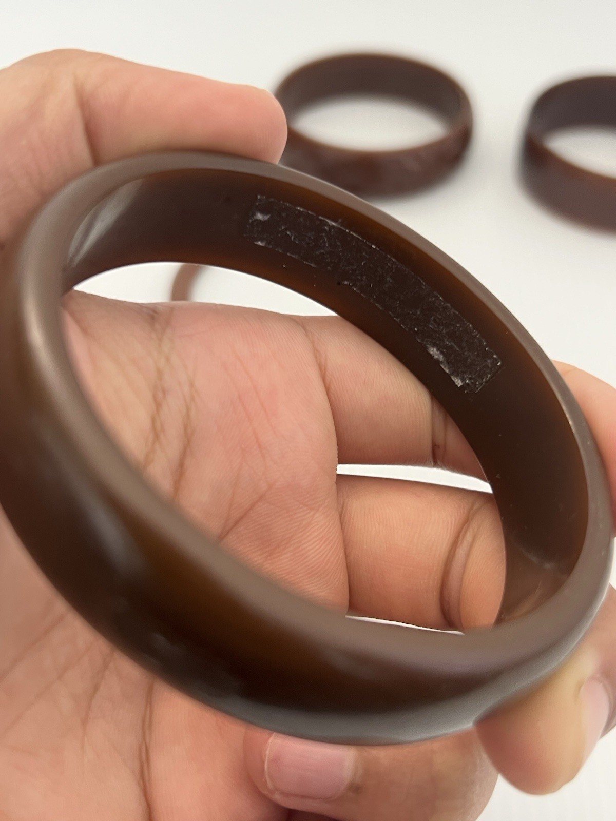 VTG Dark Brown Bakelite Bangle Bracelets – Lot of 4 – Diff Sizes – 1 Carved