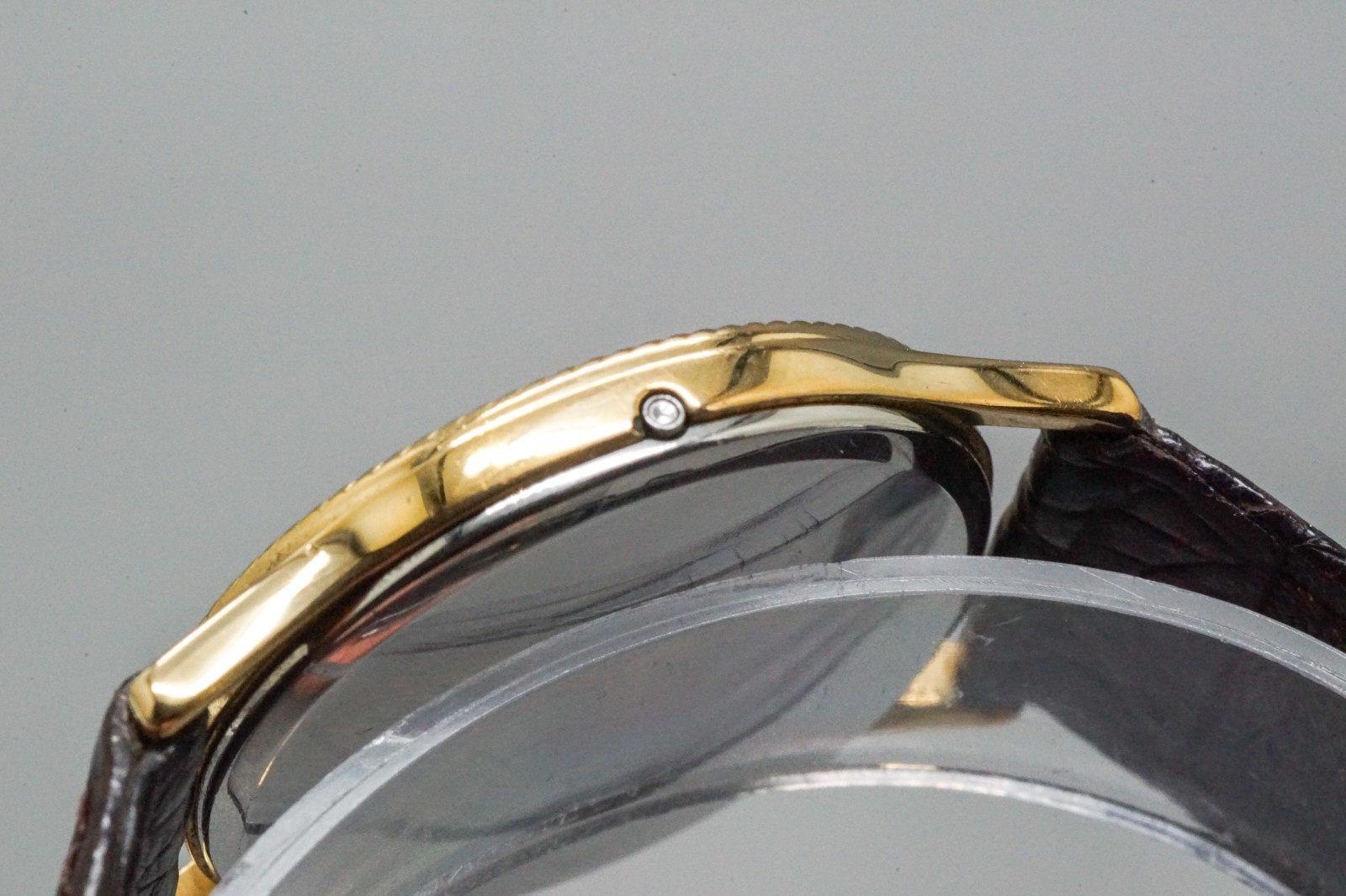 VINTAGE 1980s OMEGA De Ville Cal.1365 Push Crown Gold 31mm Unisex Quartz Watch
