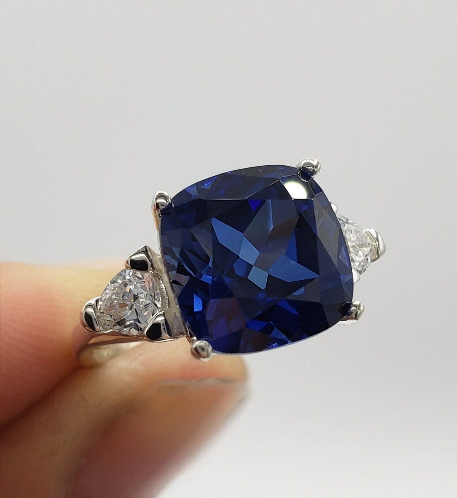 7.50 Ct Cushion Cut Natural Sapphire Diamond Wedding Bridal Ring 14K White Gold