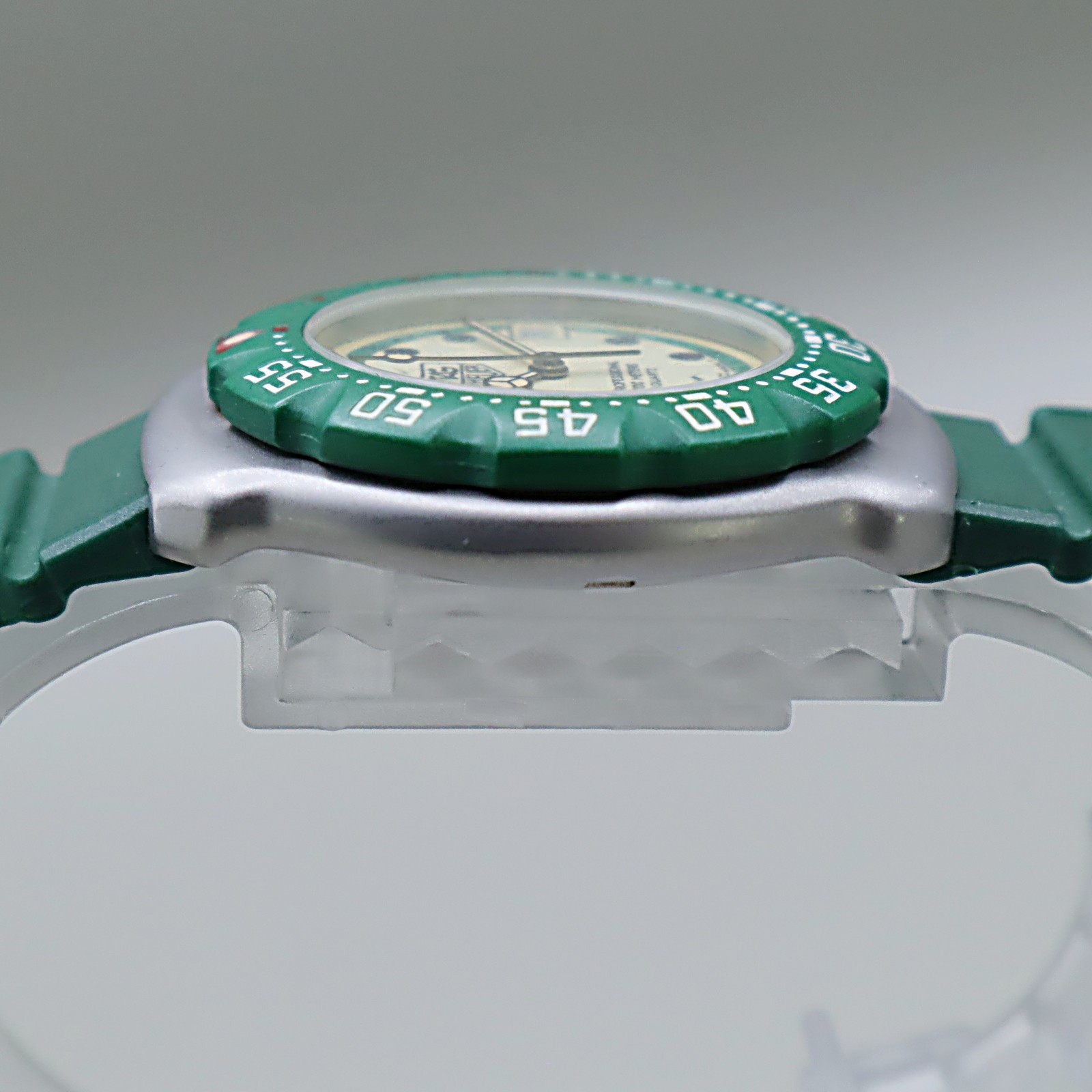 *MINT* TAG Heuer Formula 1 Professional 372.513 Green 35mm Mens Quartz Watch