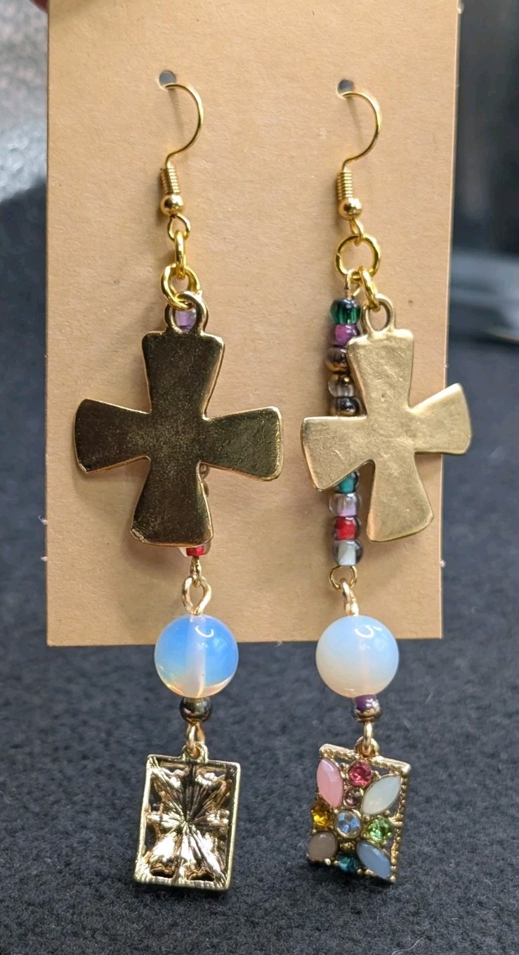 Women’s Flower Stylish Boho Mixed Beaded Drop Dangly Hook Earrings 🩷❤️💜💙💚🤍