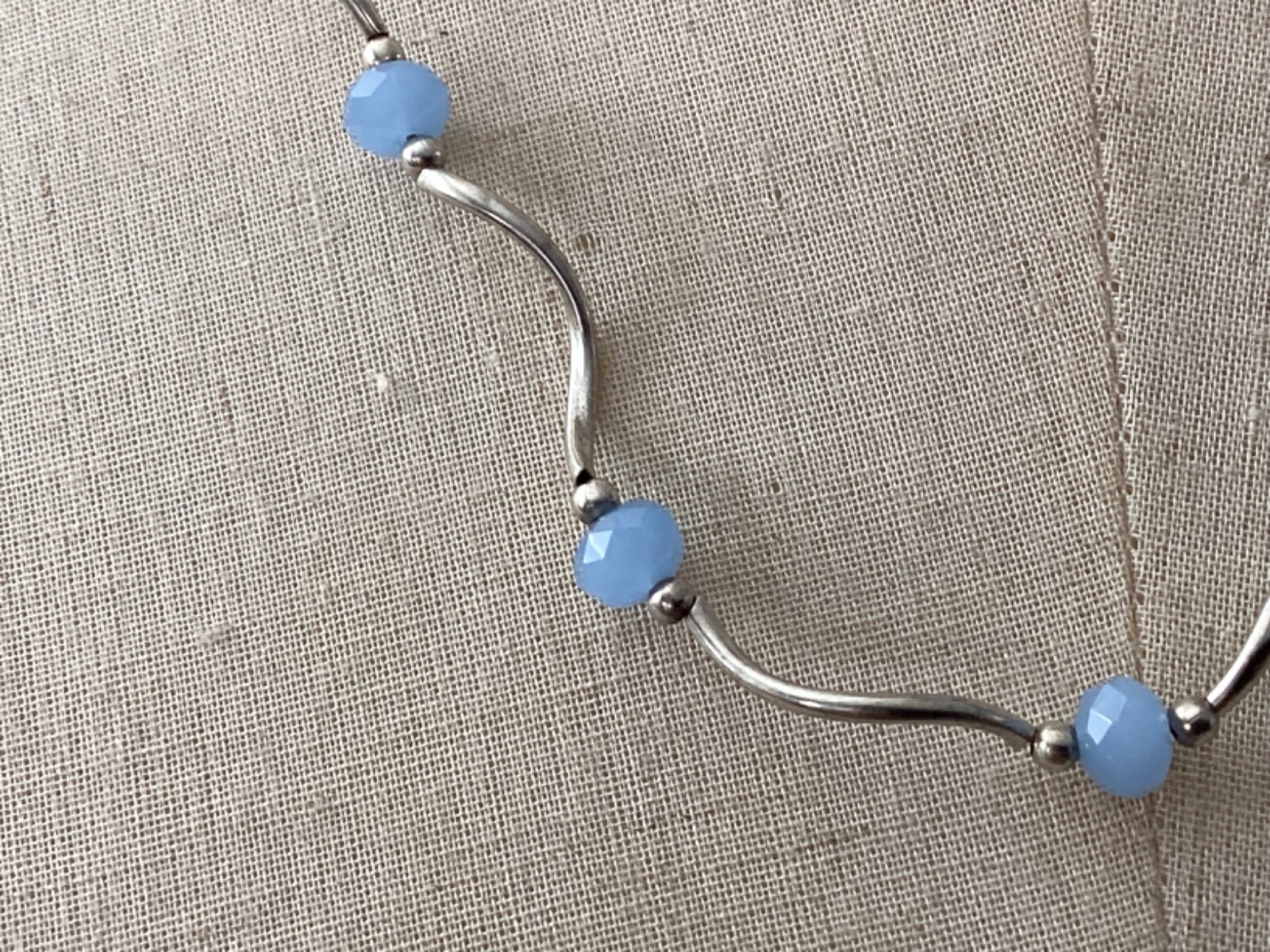 AUTHENTIC STERLING SILVER & BLUE OPEQUE CRYSTAL UNIQUE NECKLACE NR