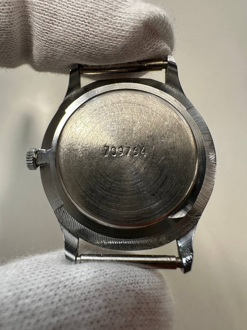 Vintage USSR Chaika 17 Jewels Hockey Player Mechanical Watch Rare Soviet Dial