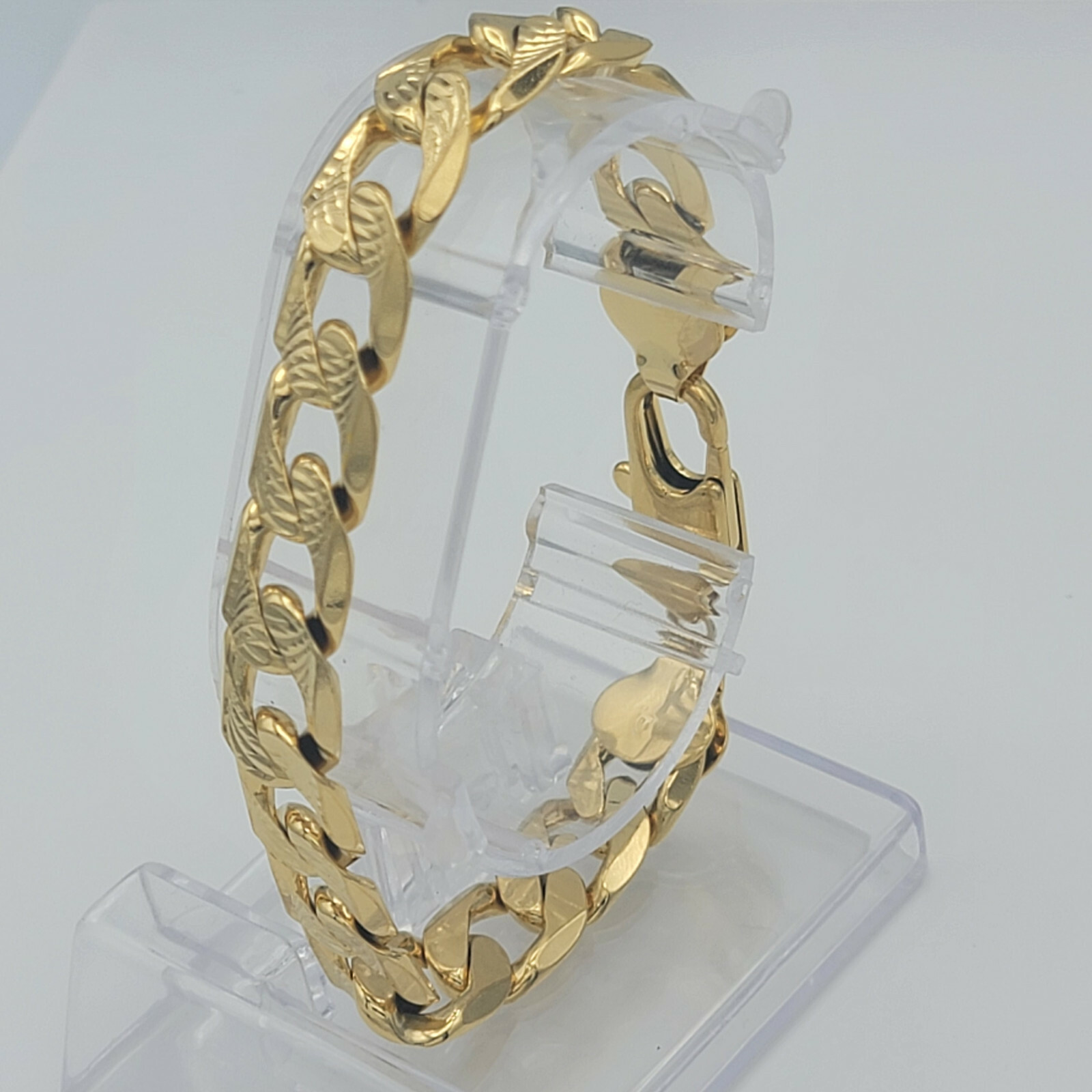 24K Gold Plated Cuban Diamondcut Chain Bracelet. 12mm Width 8.25 in Length