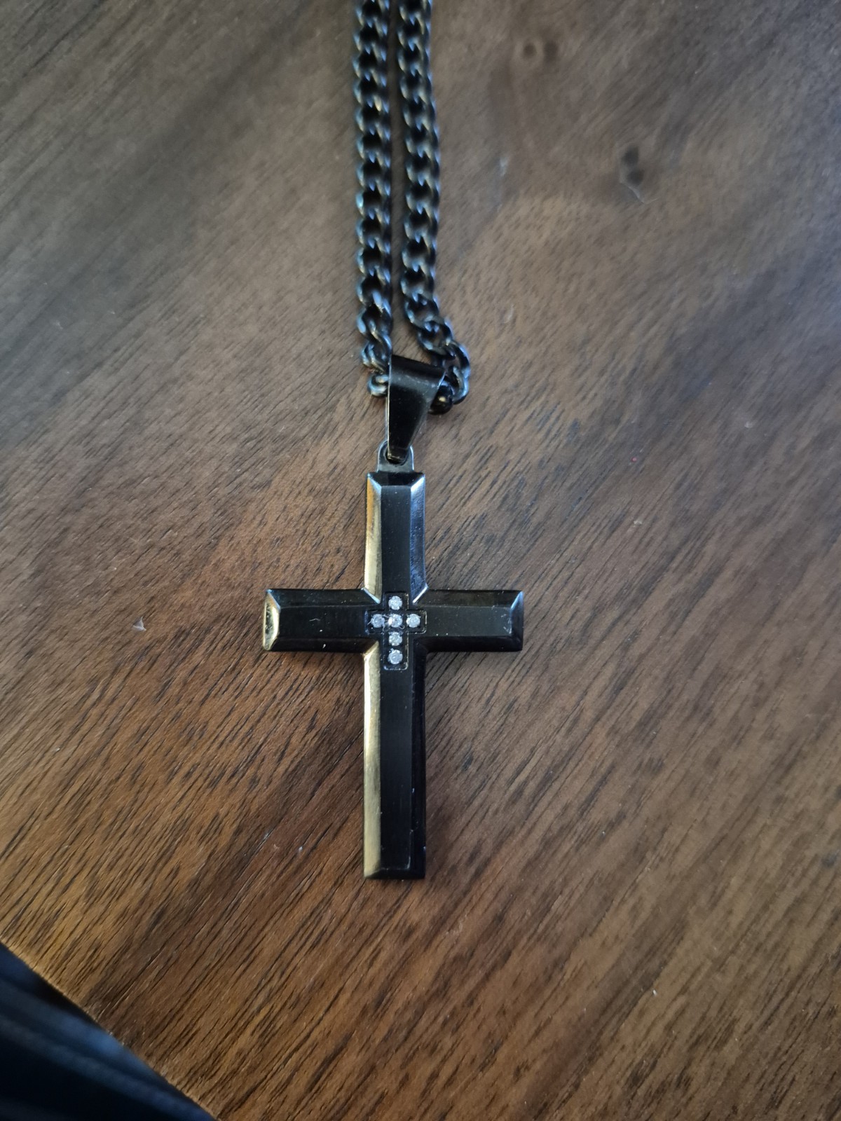 Brilliance Jewelry Black Stainless Steel Cross With Diamond – 24″ Chain Men’s