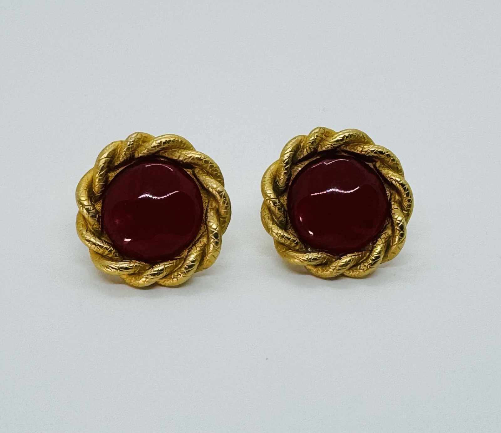 Vintage 80s Ann Taylor Red Resin Gold Rope Clip-On Earrings Statement Signed