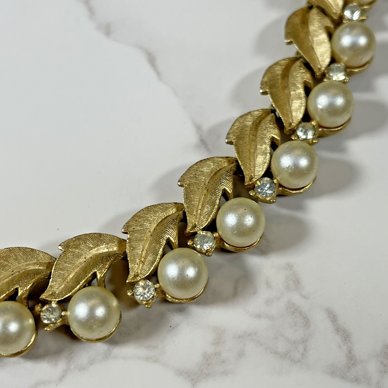 Vintage Trifari Gold Tone Leaf Faux Pearl Rhinestone Choker Necklace Signed 12″