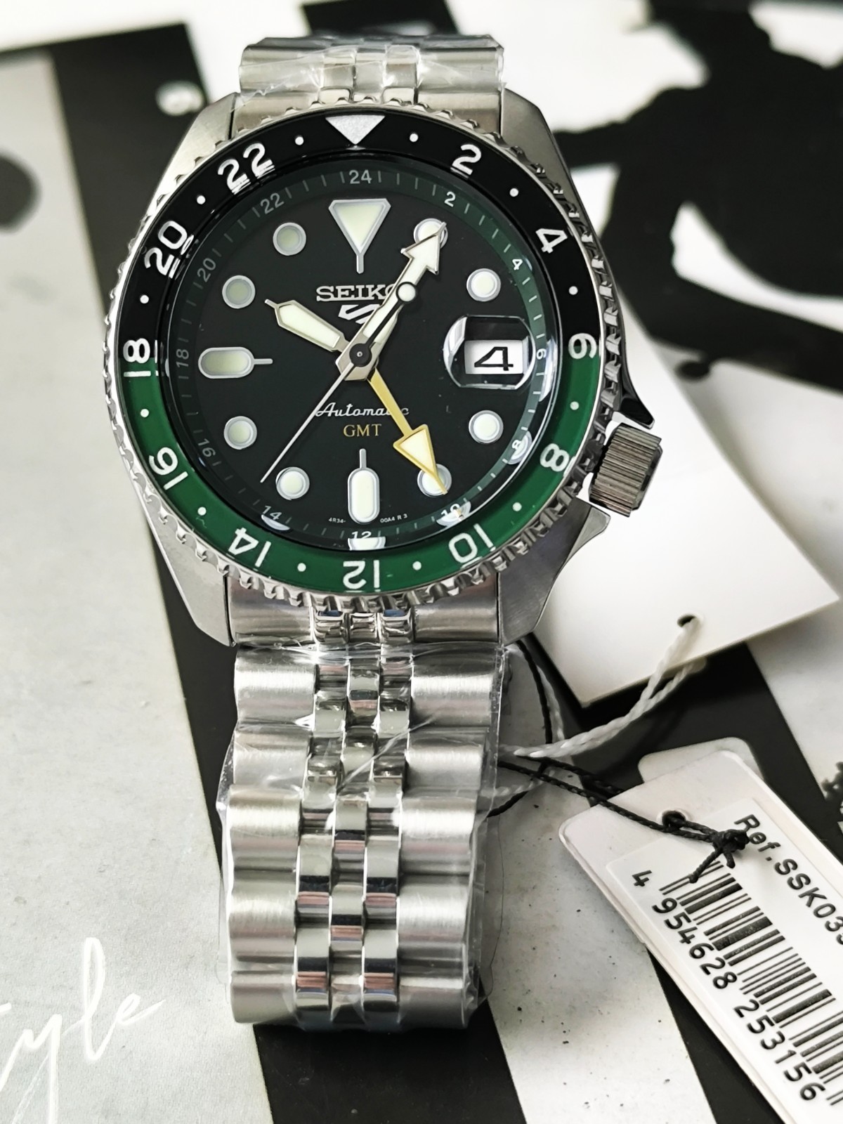 Seiko 5 Sports Asia SSK035K1 SKX Sports Style GMT Green dial (no box*) SSK035K1