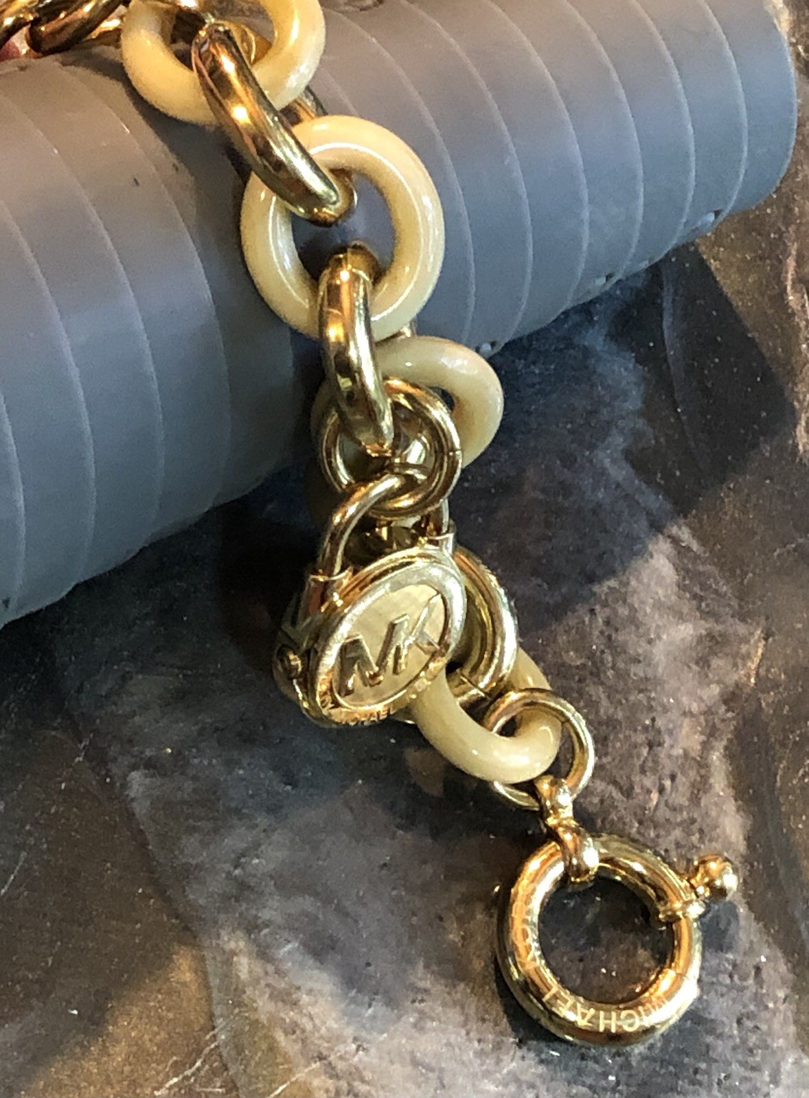 🍯✨RARE NOS w/ Box VINTAGE MICHAEL KORS Gold Chain Link CHARM BRACELET WATCH 🛍️