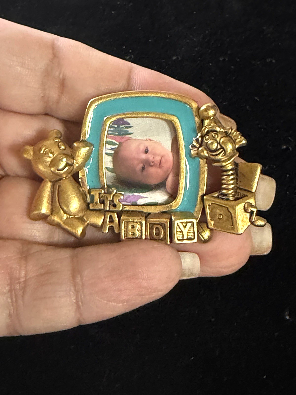 Vtg New DANECRAFT It’s A Boy Birth Photo SIGNED Brooch Pin Antique Gold Plate 2″