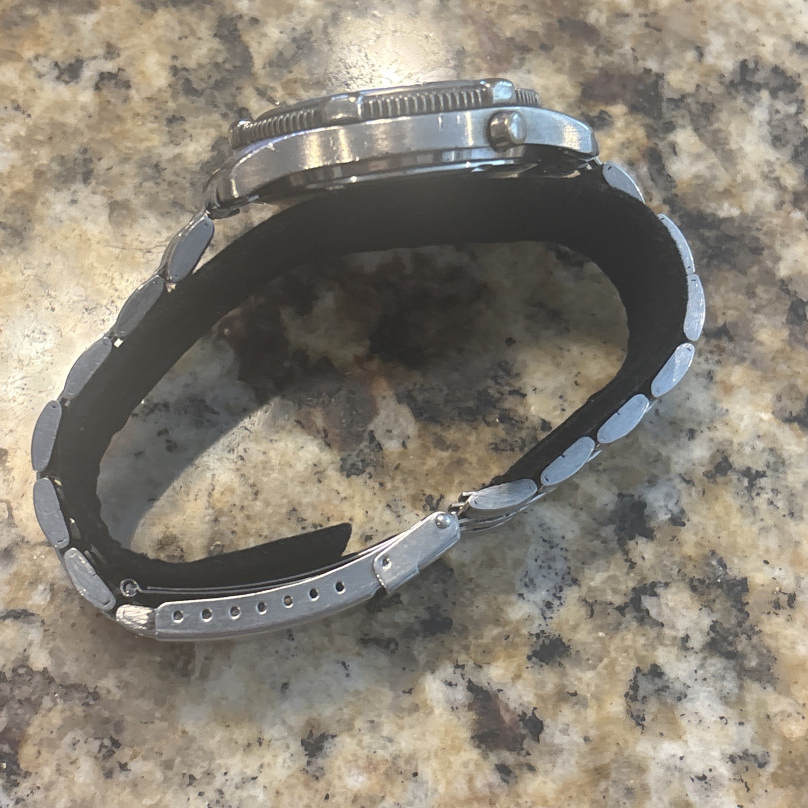Guess WaterPro Indiglo 50 Meters/165 Feet Quartz Watch Untested & As Is
