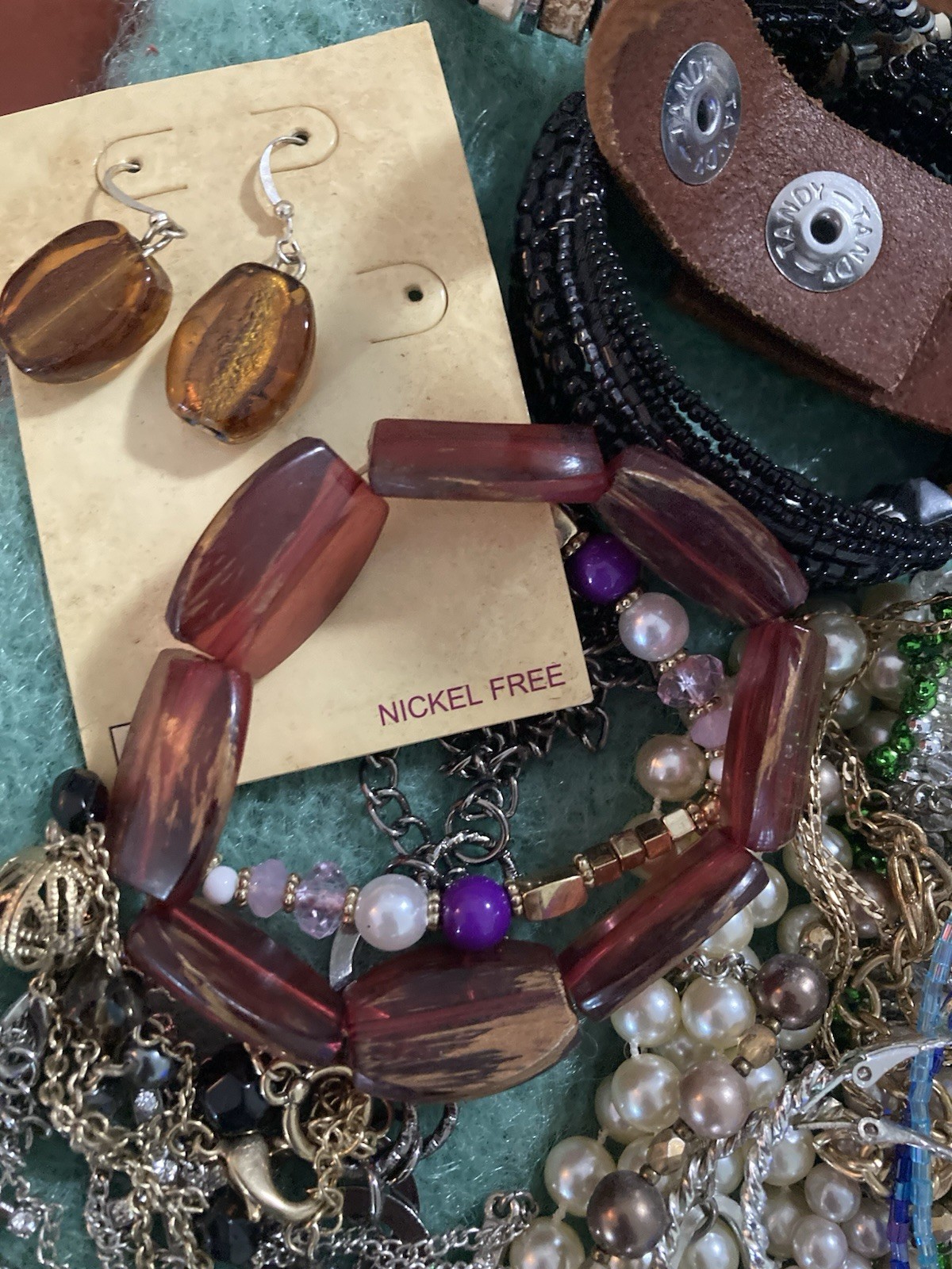 Misc Unbranded Costume Jewelry Lot Bracelets Ears Necklaces ++ ForCrafting A23B
