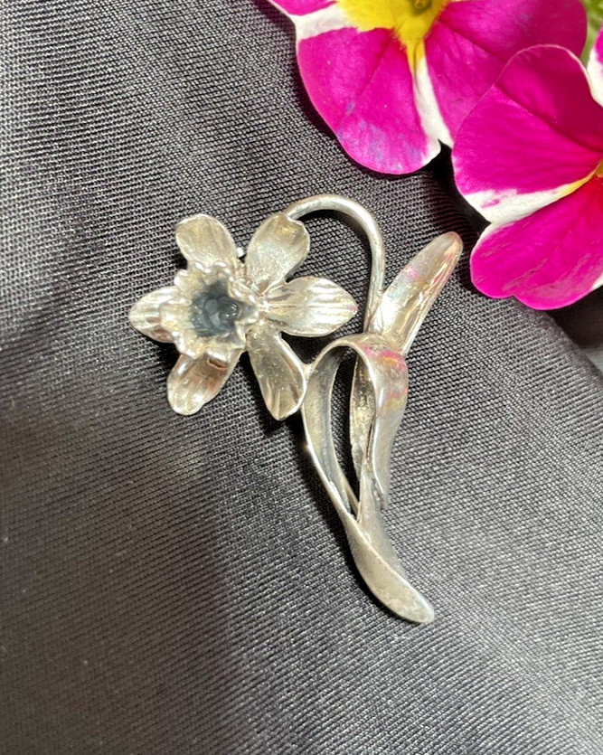 Sterling Silver Vintage Daffodil Jonquil Flower Brooch Pin-March Birthday flower