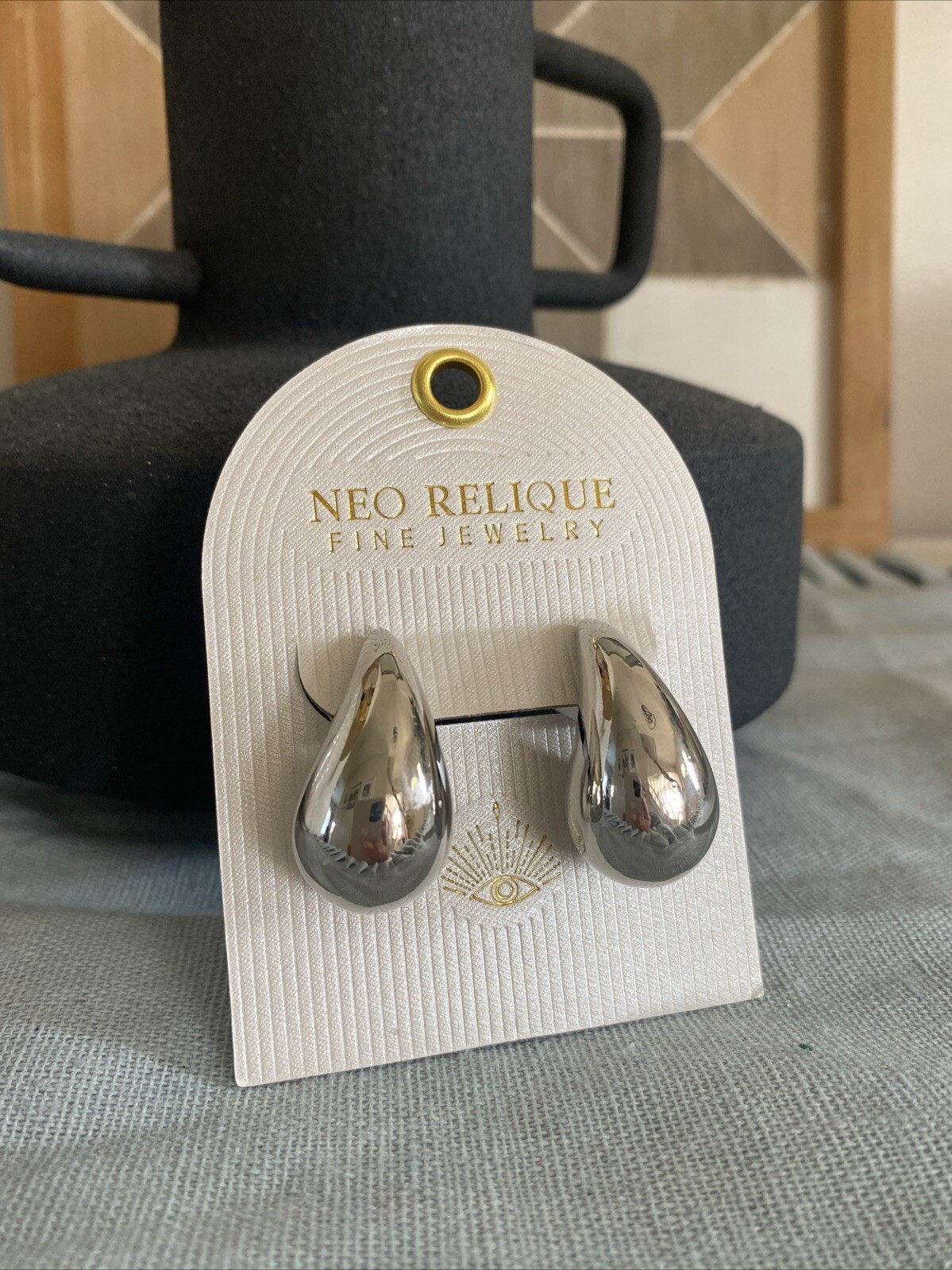 Neo Relique Earrings Shiny Silver Chunky Thick Teardrop Stud Modern Classic NEW