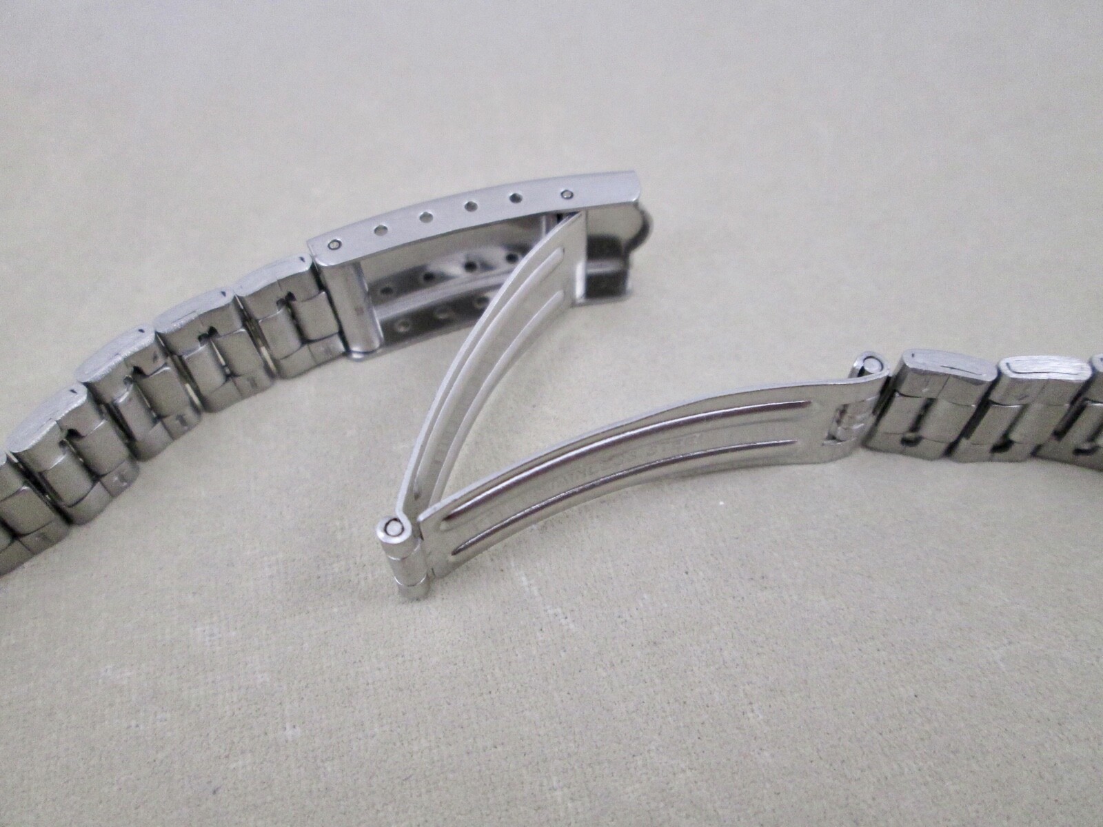 5mm 14mm lug size lady’s st. steel watch band silver tone fold over clasp 6.25″