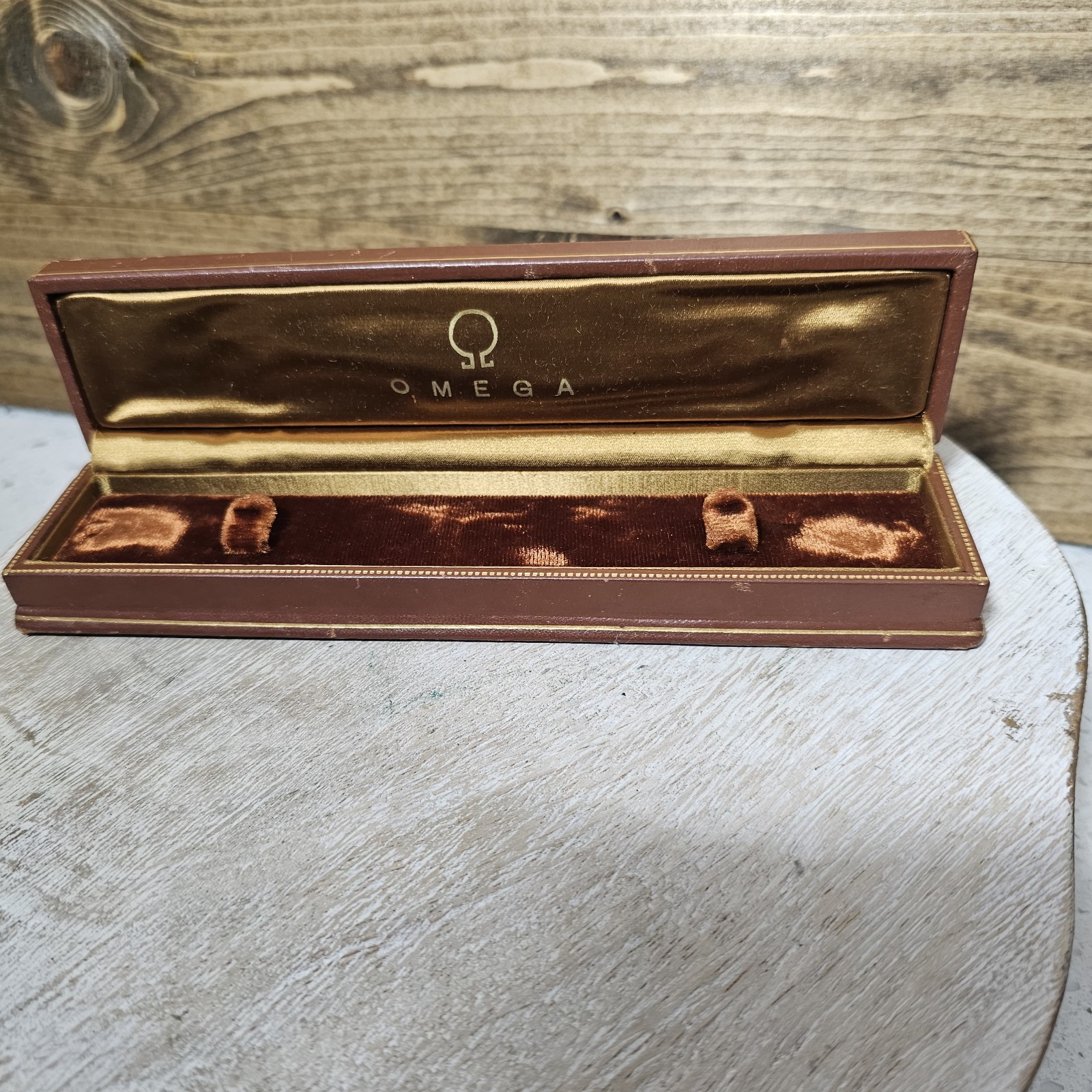 Omega Vintage 1939 Presentation Watch Box Classic Luxury 8390