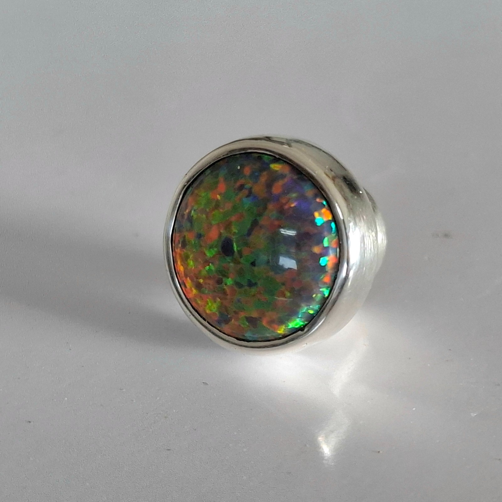 – Beautiful synthetic opal head set in silver for Charlotte 21 –