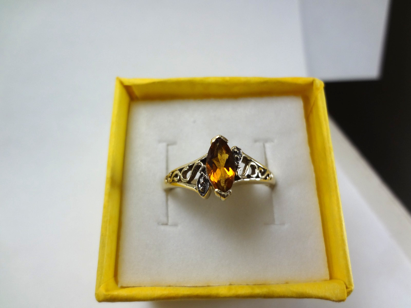 10K SOLID GOLD MADEIRA CITRINE AND DIAMOND RING – 2.36 GRAMS – SIZE 6.75 – F45
