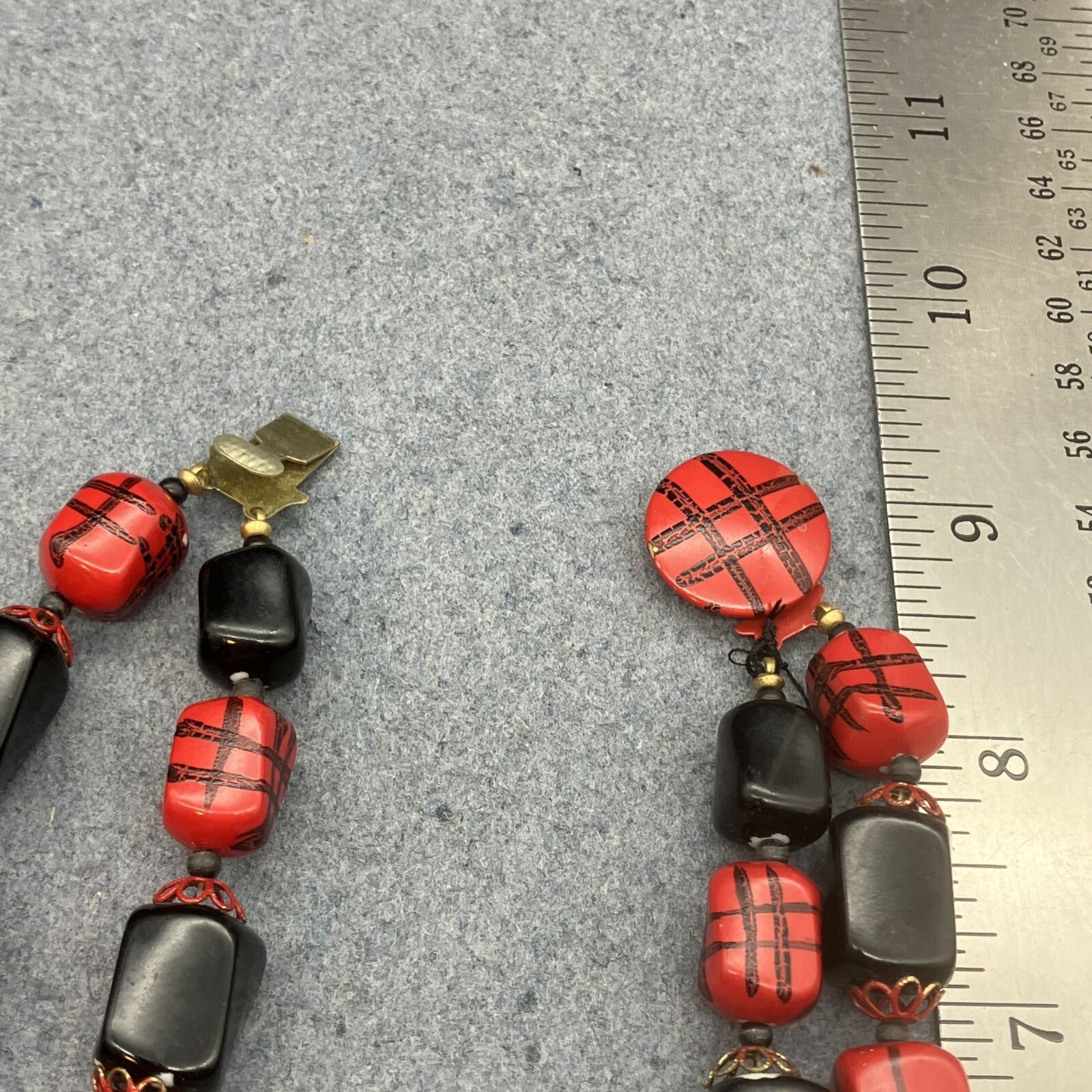 Red Black Beaded Necklace 17-19 In Plaid Rockabilly Bold Statement Vintage Mod