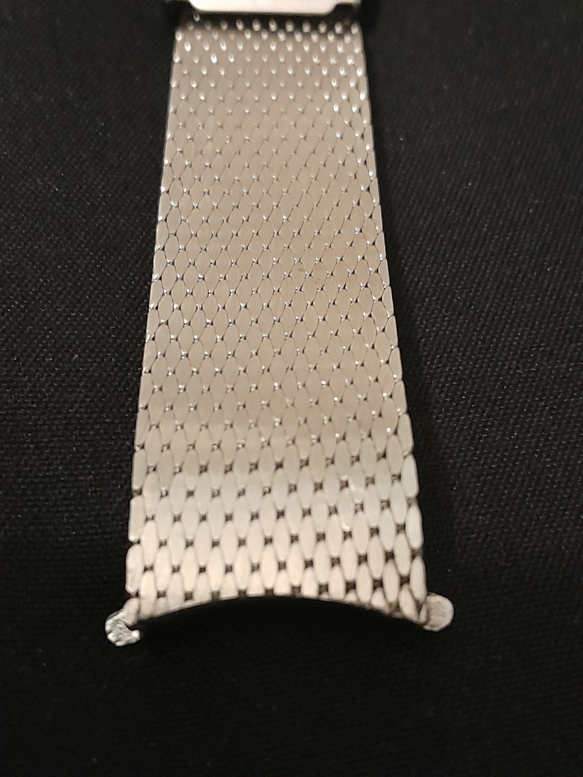 Bulova Stainless Steel mesh bracelet 15.5cm L x 18mm lugs very nice condition