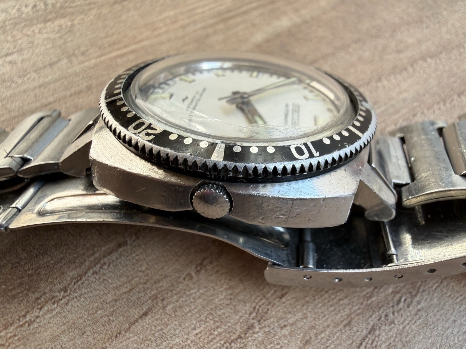 1973 Seiko 7005-8052 “Poor Man’s Diver” Automatic Vintage Diver Watch White