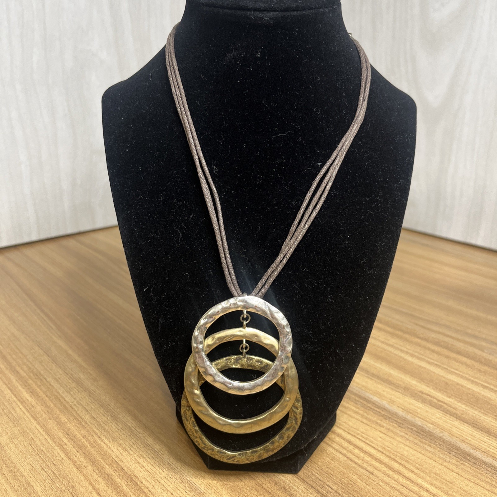 Chico’s Triple Circle Enamel & Goldtone Metal 2 Strand Leather Necklace
