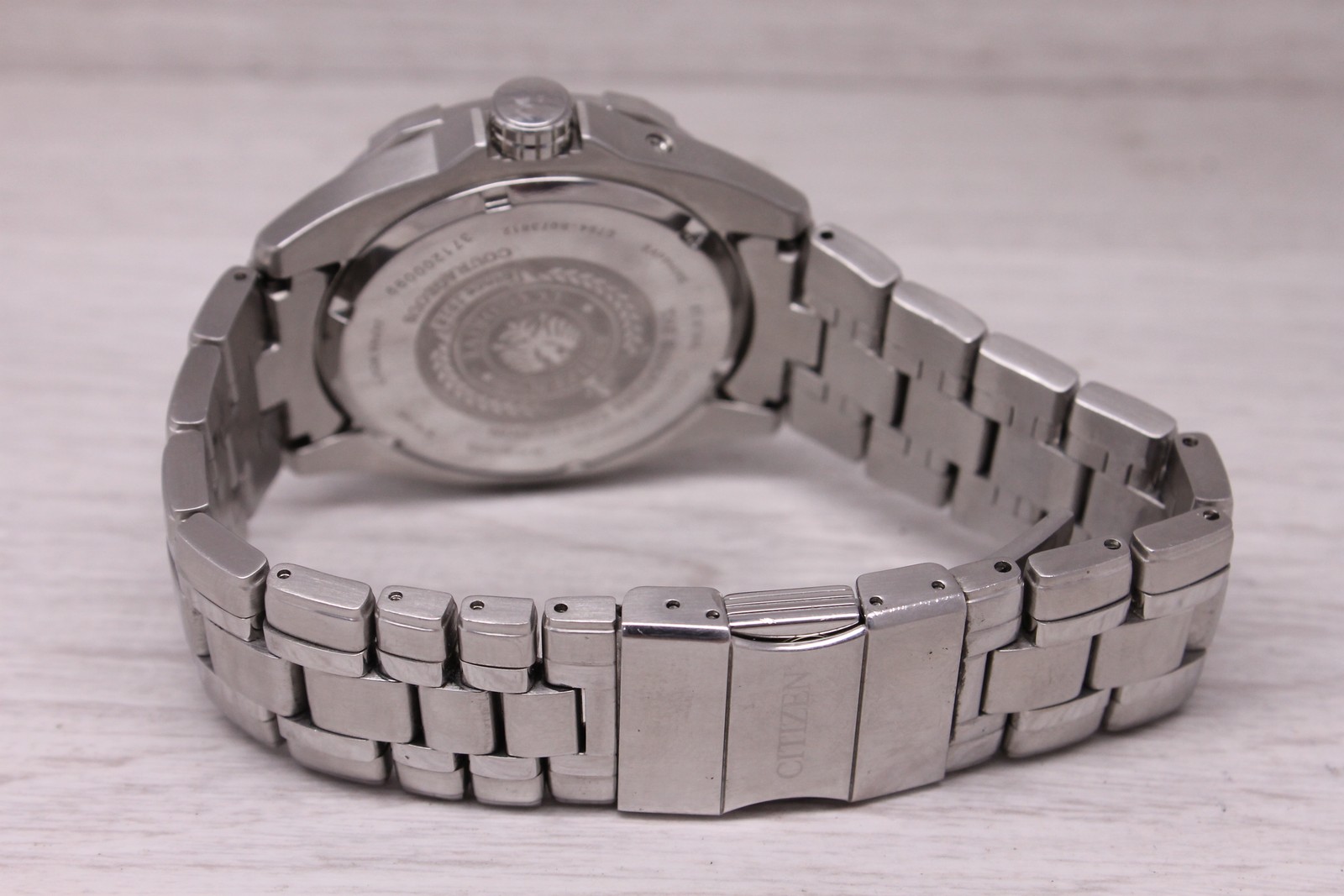 Citizen Signature Courageous Mens Watch 43mm Steel Date E764 Eco-Drive w/ Papers