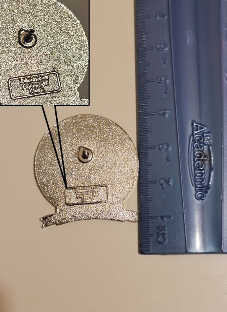 Silver-Lined Michigan Flint Bowmen Enamel Pins, 4cm × 4cm