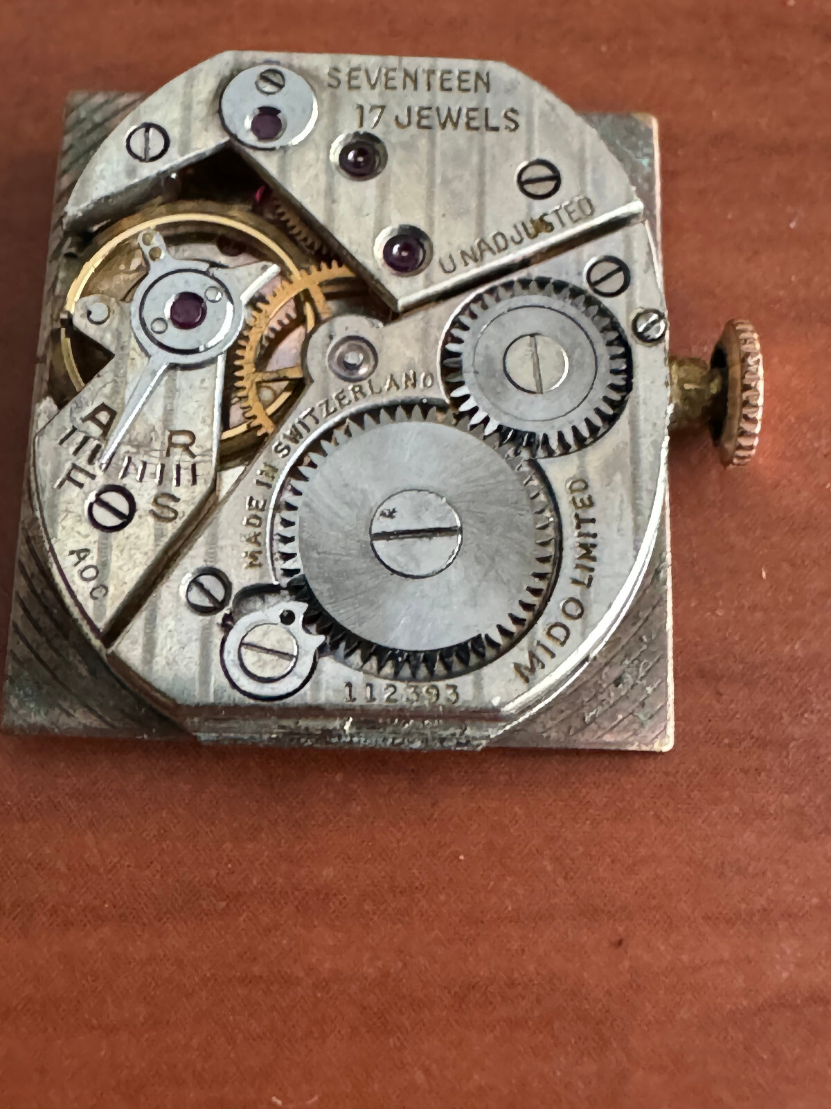 VINTAGE MEN’S 21.40 X 18.50MM MIDO WRIST WATCH MOVEMENT, KEEPING TIME 17 JEWEL