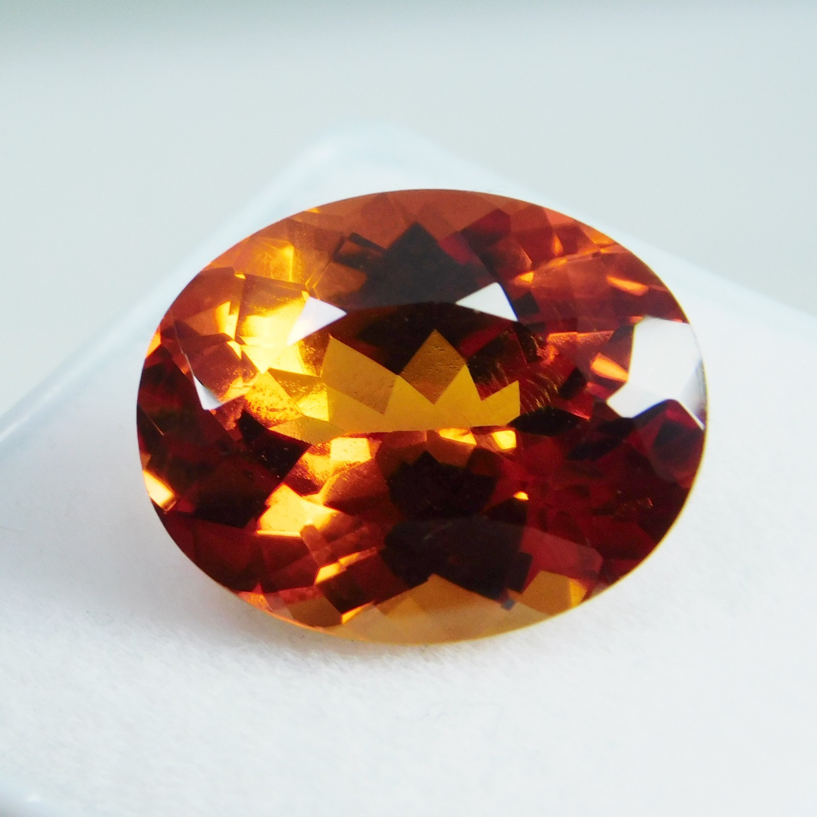 11.70 CT – AAA Natural Medagascar Orange Umba Sapphire Oval Cut Loose Gemstone