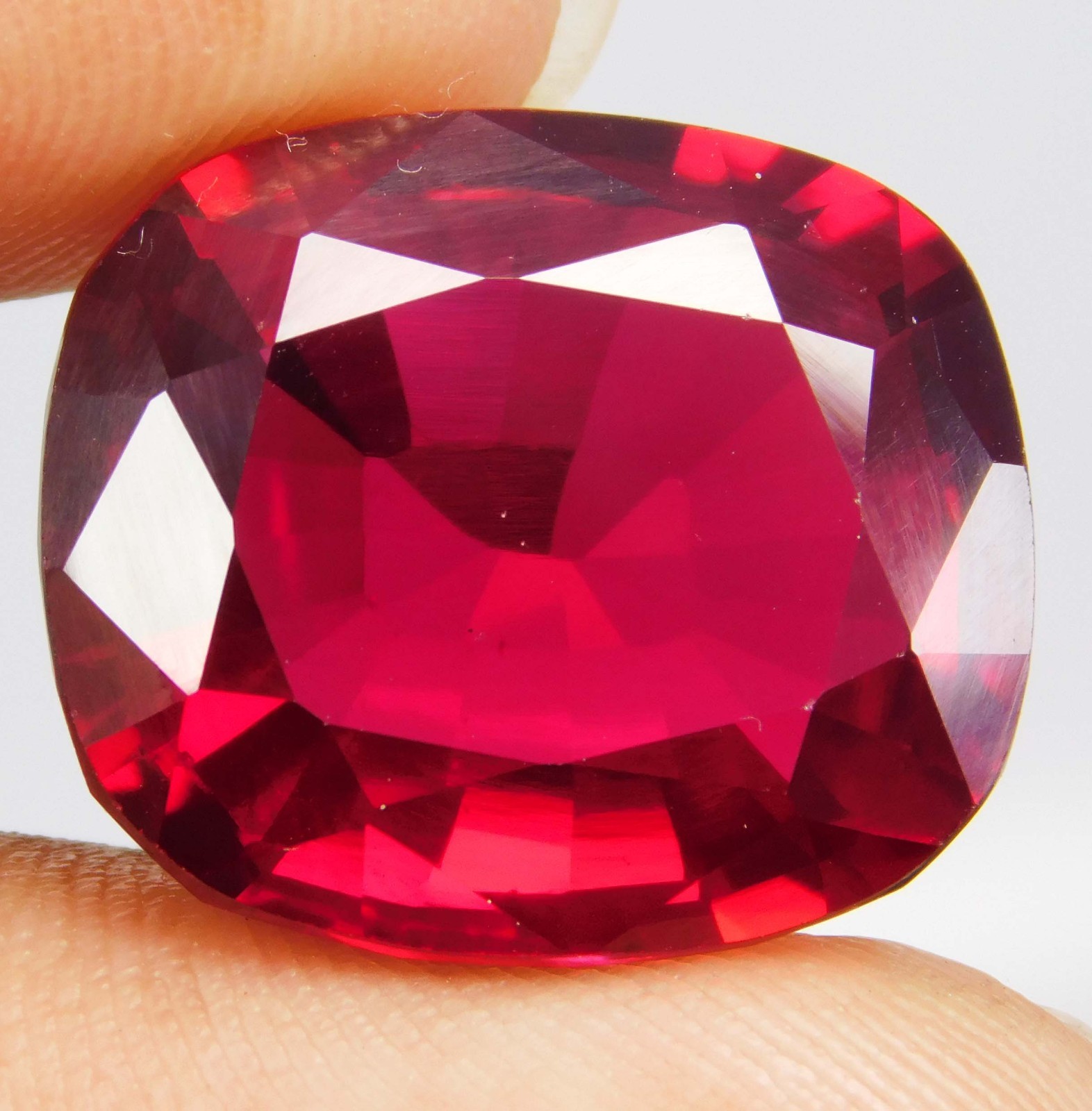 Certified 26.75 Ct Natural Burma Pigeon Blood Red Ruby Outstanding Color Gem