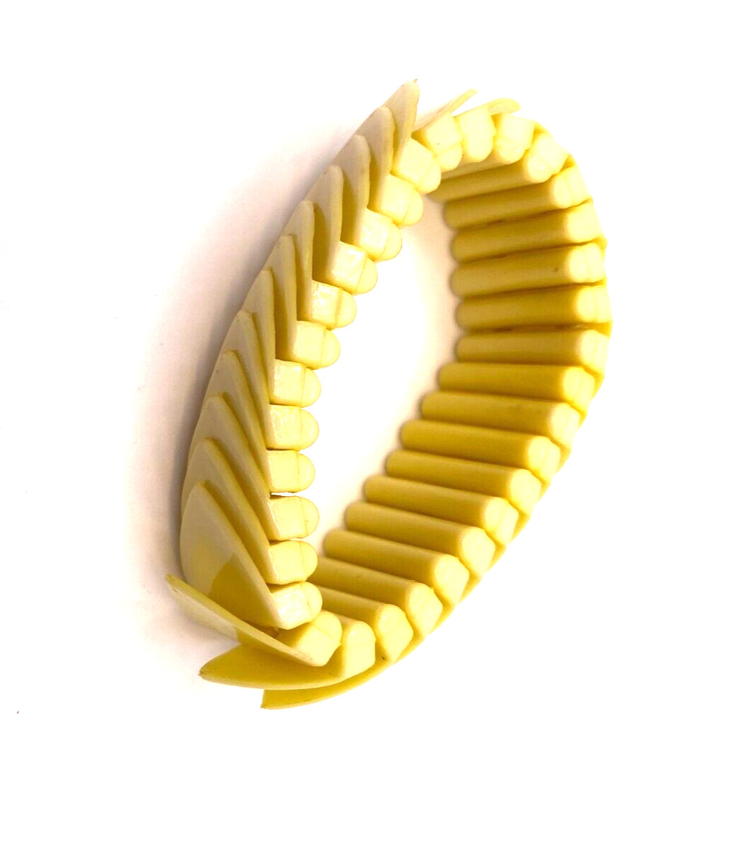 Mid-century acrylic stretch bracelets
