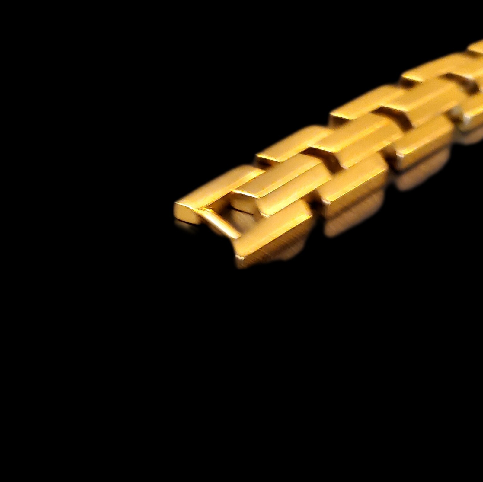 7.5″ PVD Gold Arrow Style Tone Hidden Bar Link Bracelet w Fold over Link Clasp