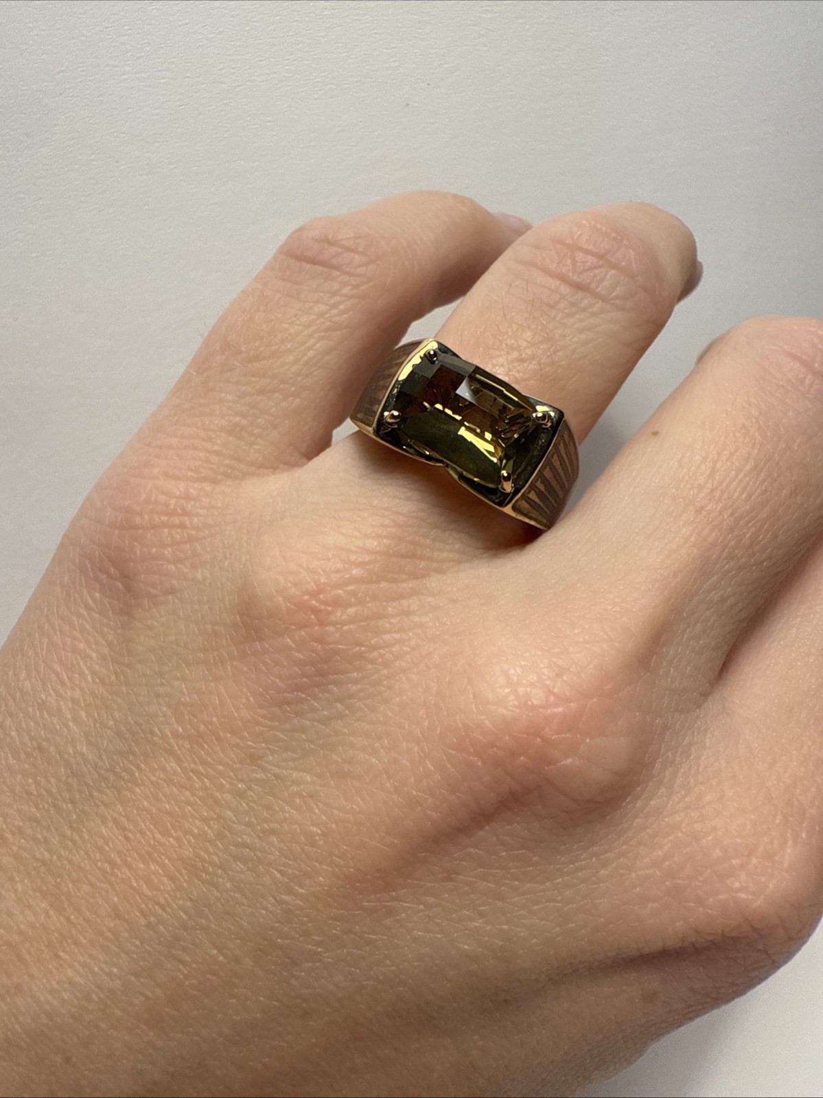 Omar Torres 3.00CTW Cushion Cut Olive Quartz Ring Size 8