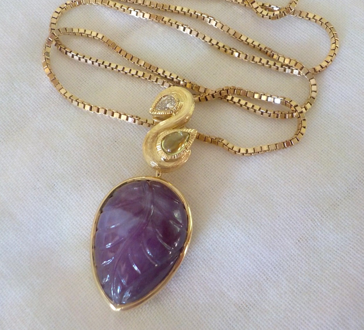 Heavy 18K Yellow Gold Carved Ruby Peridot Diamond Necklace – 16.2 gms, 18.5 in
