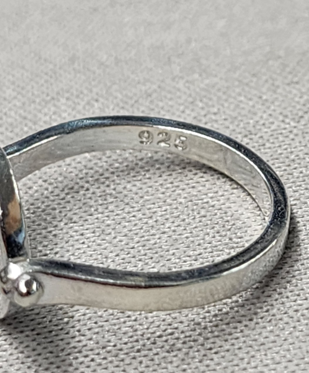 Sterling Silver 3.0g Flip Ring sz 7