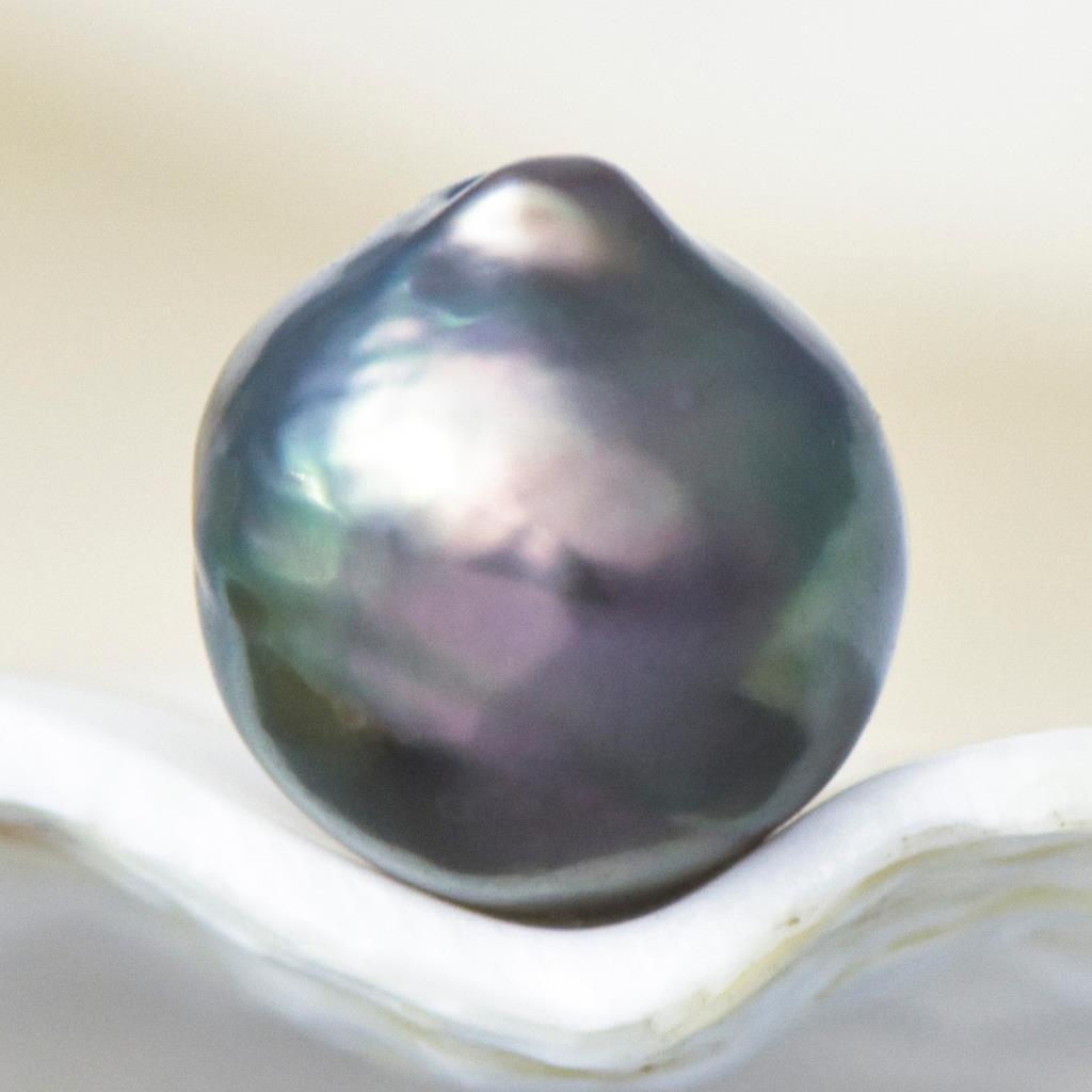 5.45 cts Tahitian South Sea Pearl 10.23mm Charcoal Black Baroque 1.09g undrilled