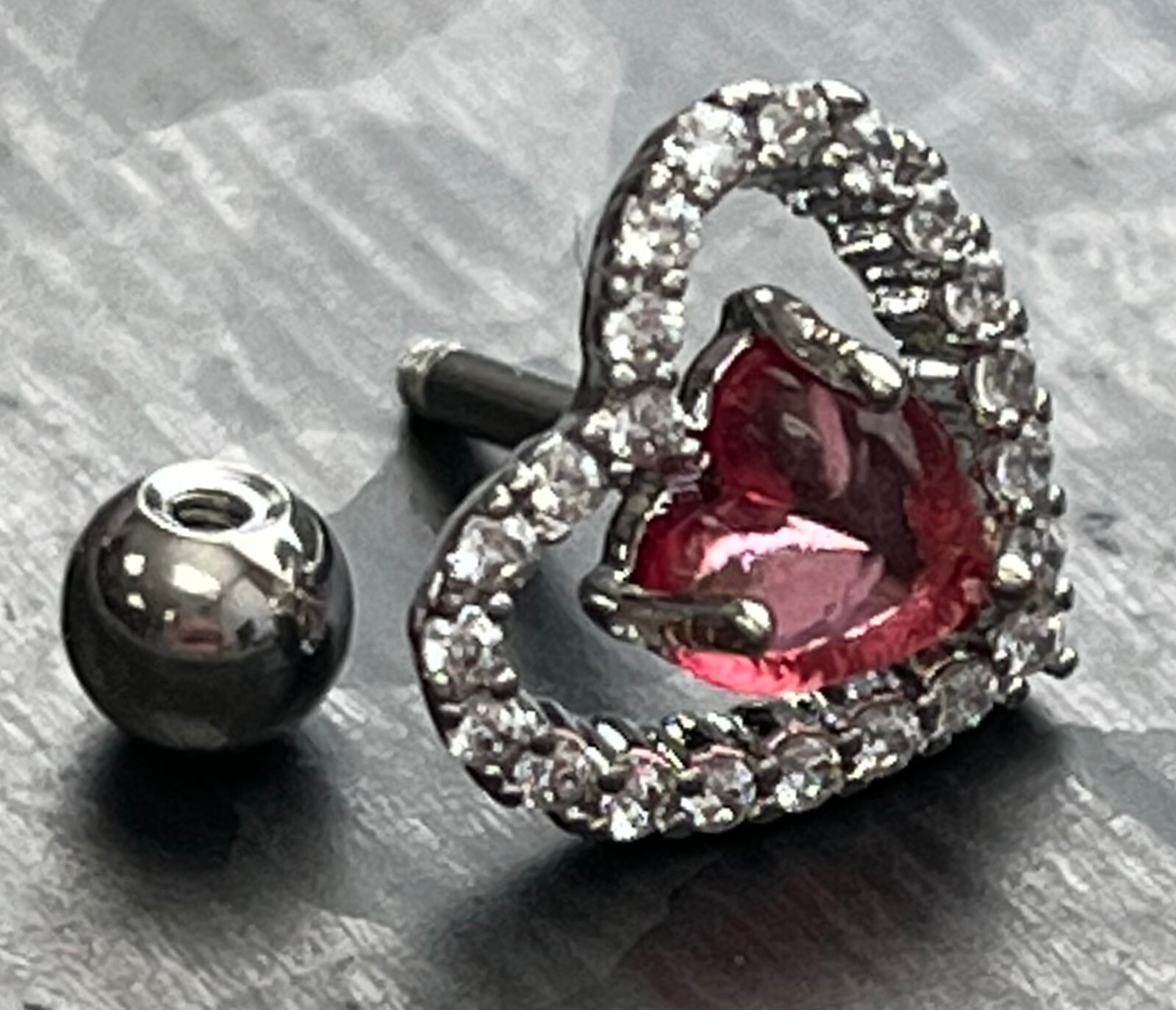 1pc CZ Gem Lined Heart Surgical Steel Tragus Helix Ear Cartilage Stud Ring