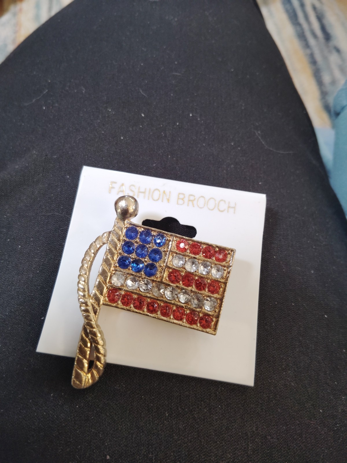 Vintage Rhinestone American Flag Brooch Gold Tone Patriotic Pin