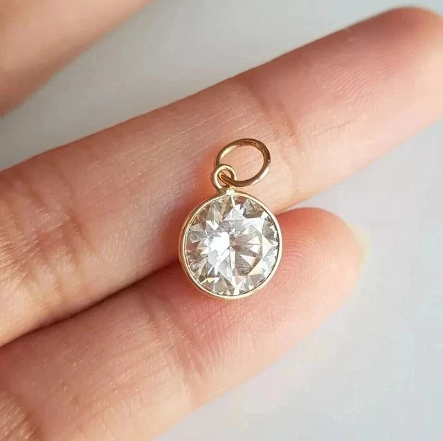 1Ct Round Cut Lab Created Diamond Women Solitaire Pendant 14K Yellow Gold Plated