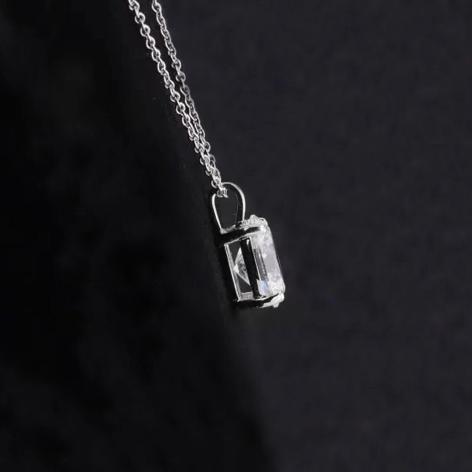 Rare 1.45 Ct Certified White Diamond Oval Solitaire Pendant 925 Silver For Her