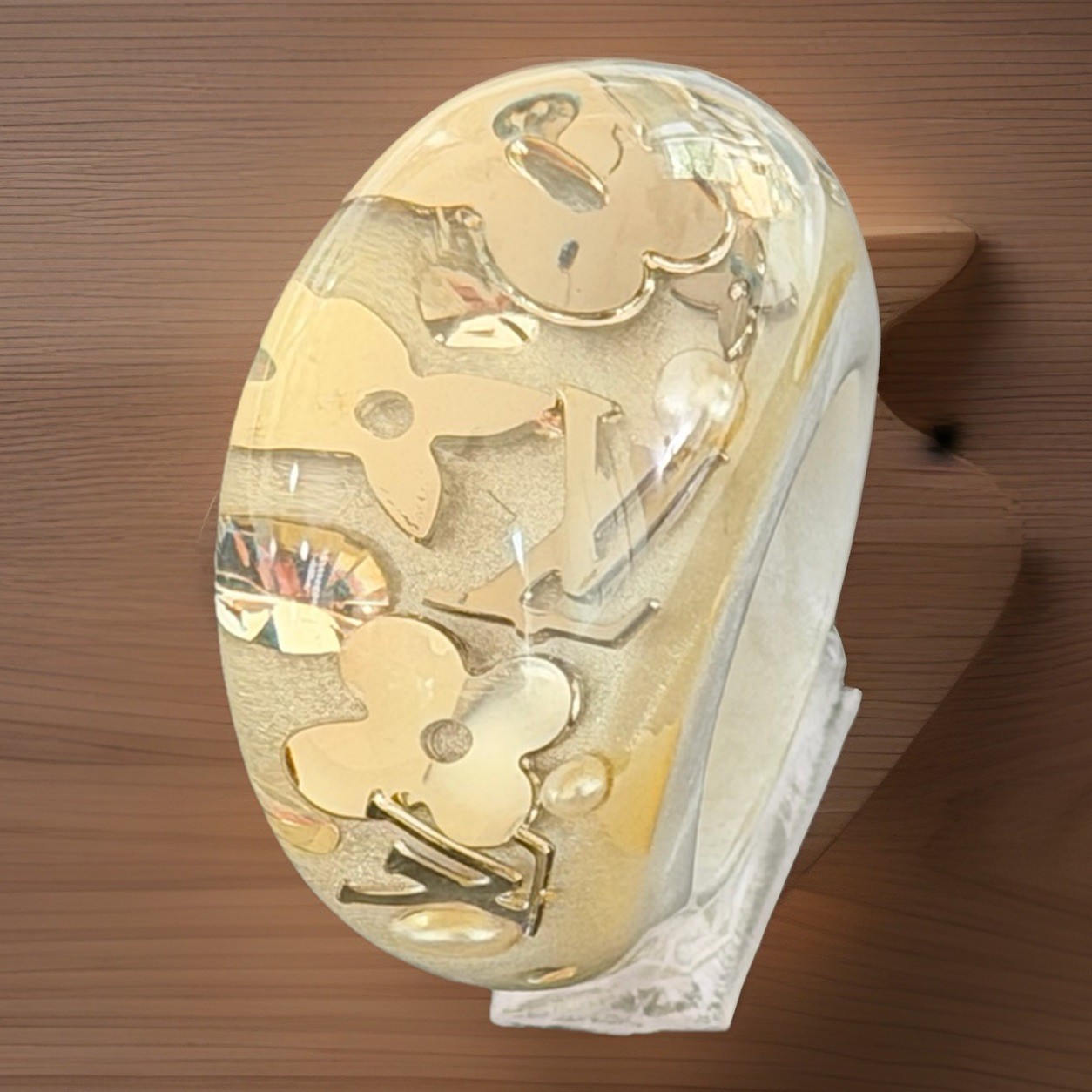 Louis Vuitton Cream Inclusion Ring Floating Monogram Flower Pearl Size M/6.5-Box