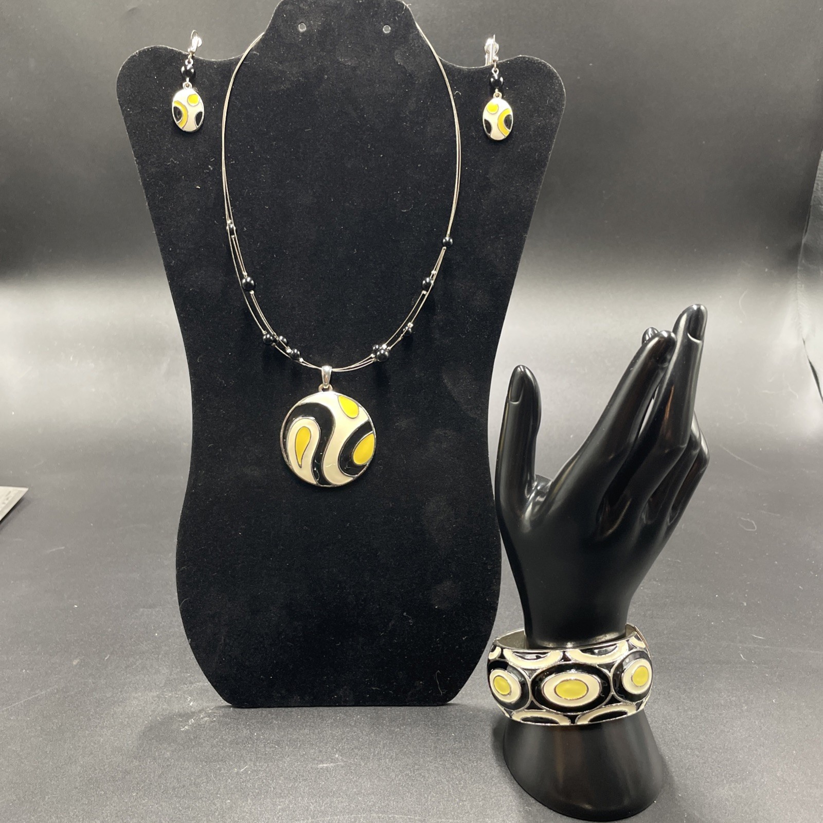 Vintage Retro Jewelry Set Black/Yellow/White Silver Tone Estate Jewelry