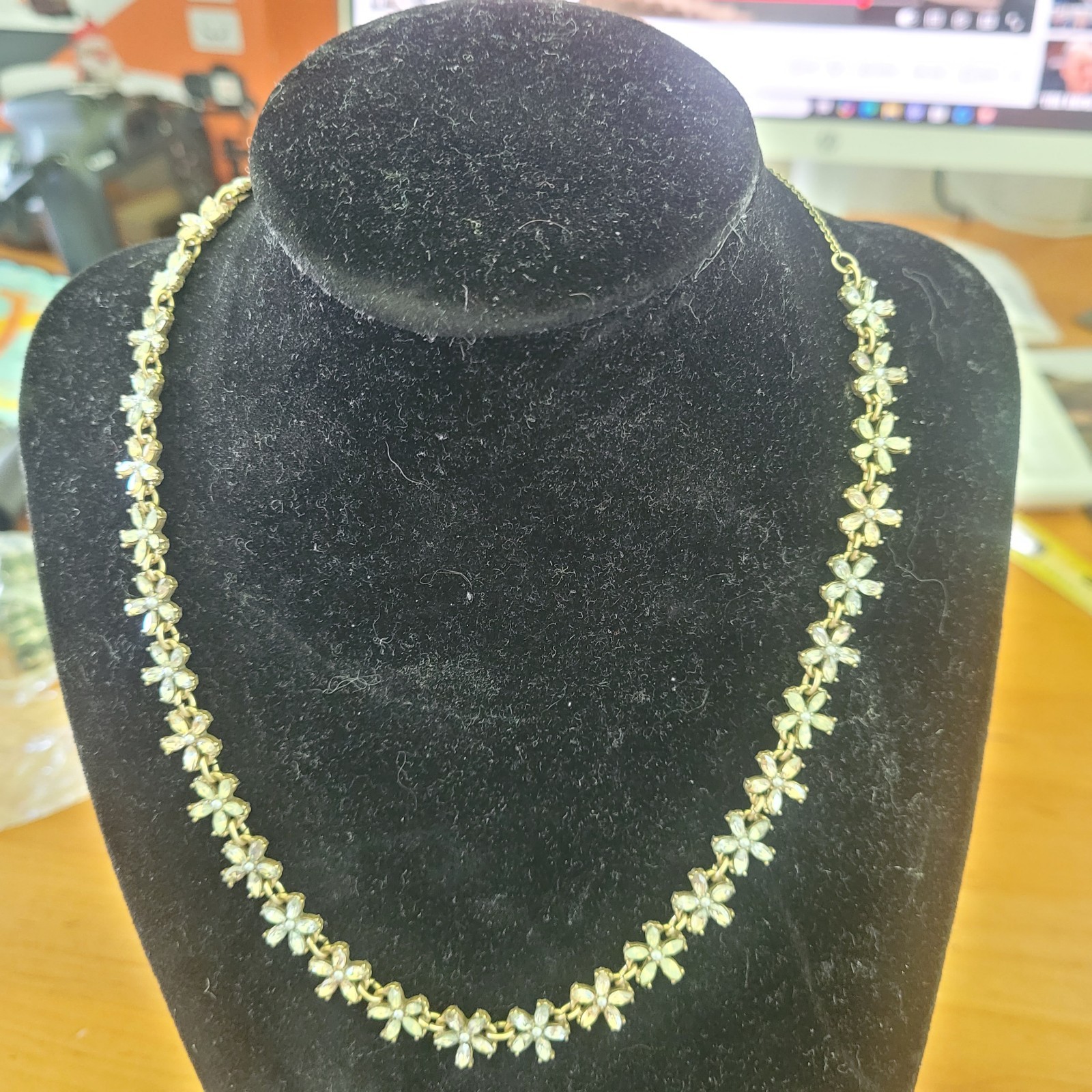 LOFT Ann Taylor Pastel Blue Rhinestone Flower Choker Necklace Silver Tone 16″