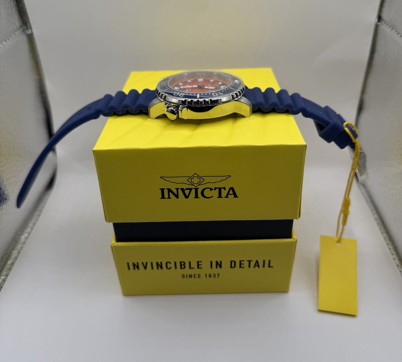 Invicta Pro Diver Abyss Men’s 48mm Blue & Orange – Knicks & Broncos fans!