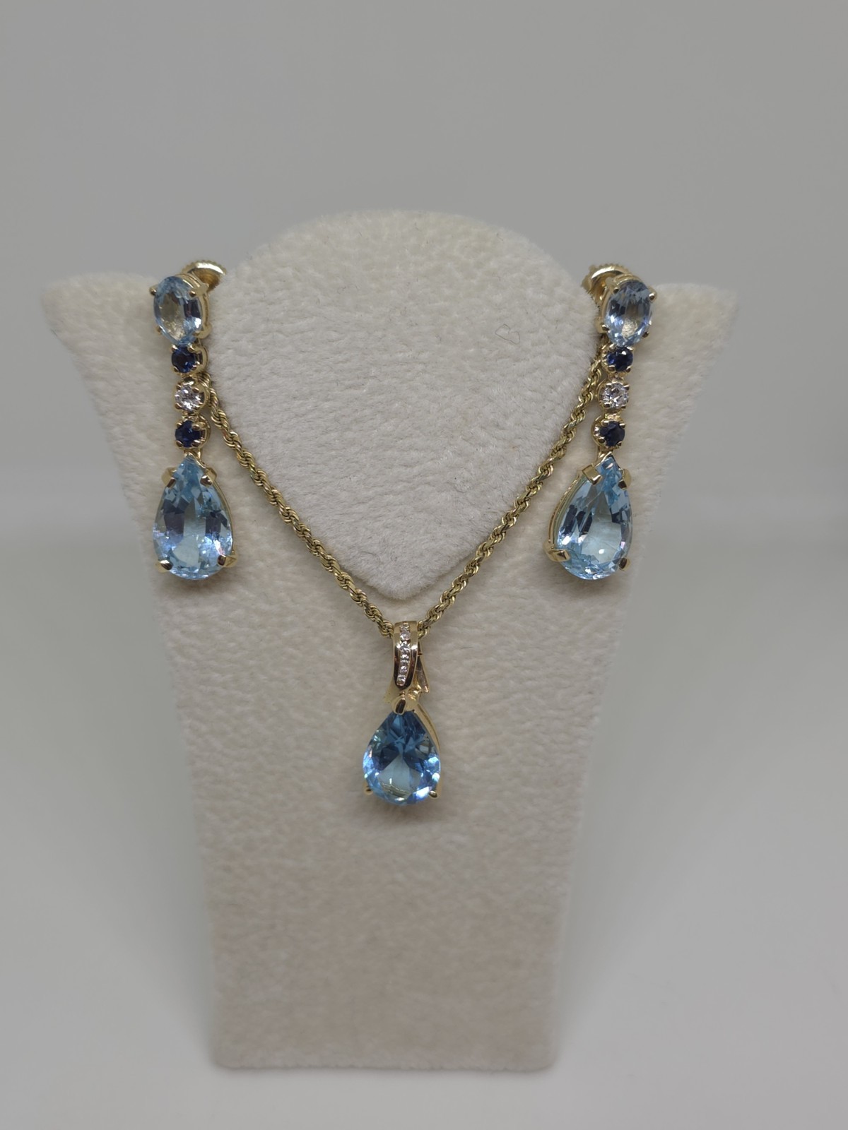 14k Yellow Gold Topaz Sapphire And Diamond Pendant And Earrings Set 8.8 Grams