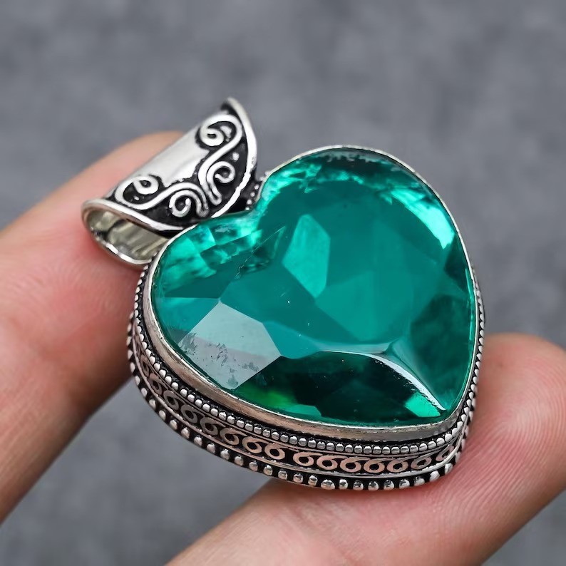Green Apatite Gemstone Heart Pendant 925 Sterling Silver Handmade Jewelry
