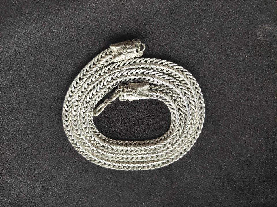 Exquisite tibet silver carved dragon head statue chain Necklace Ethnic
