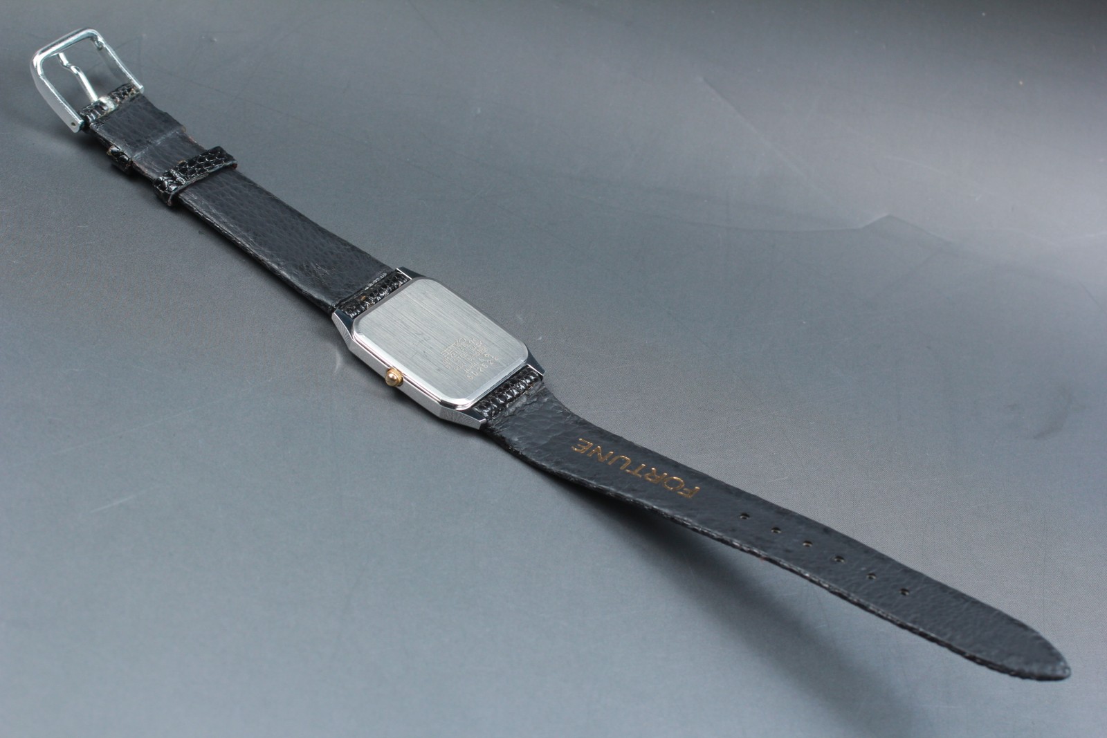 1985 Seiko Dolce 9021-5330 25mm Silver Tank Qz Men Vintage Watch JAPAN Near MINT