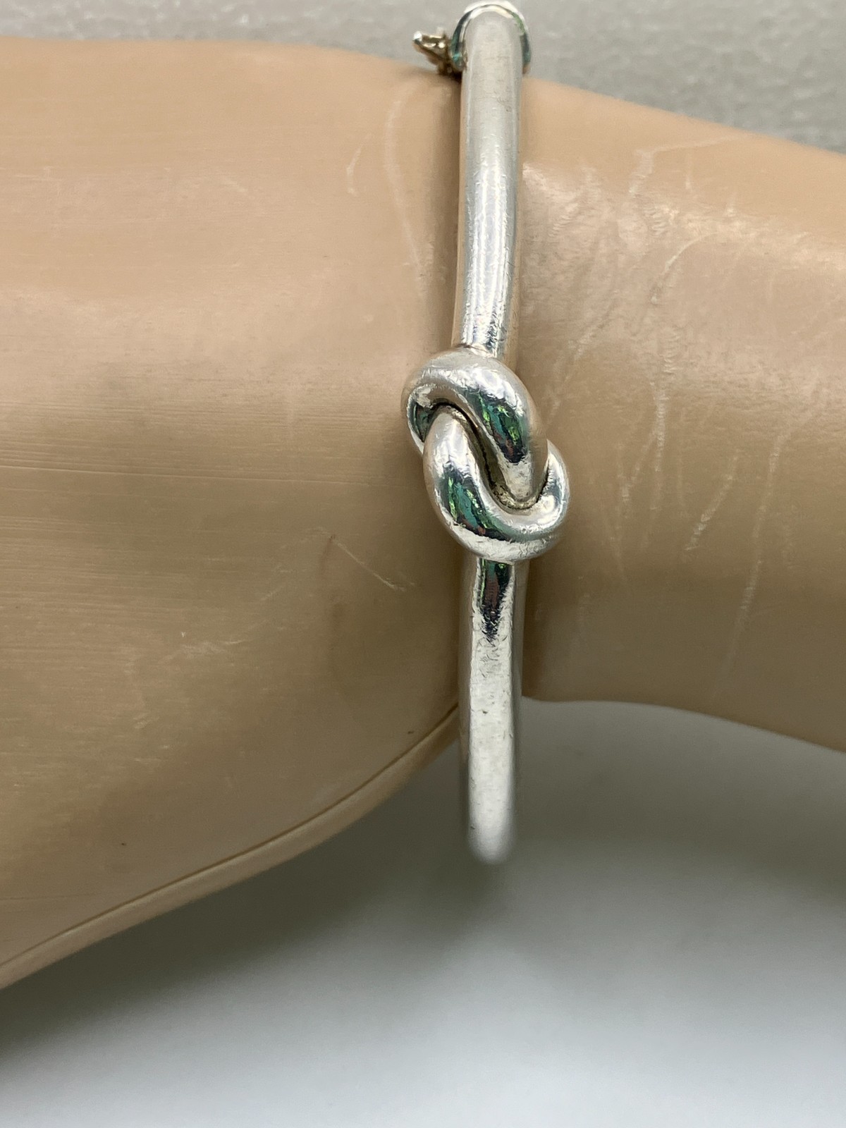 Sterling Silver Heavy Love Knot Hinged Bangle with Magnetic Closure Safety Latch